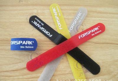 深圳萬冠廠家直銷魔術(shù)貼扎帶 T型設(shè)計(jì)與數(shù)據(jù)線管理的得力助手